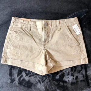 Aeropostale Cuffed Low Rise Khaki Midi Shorts